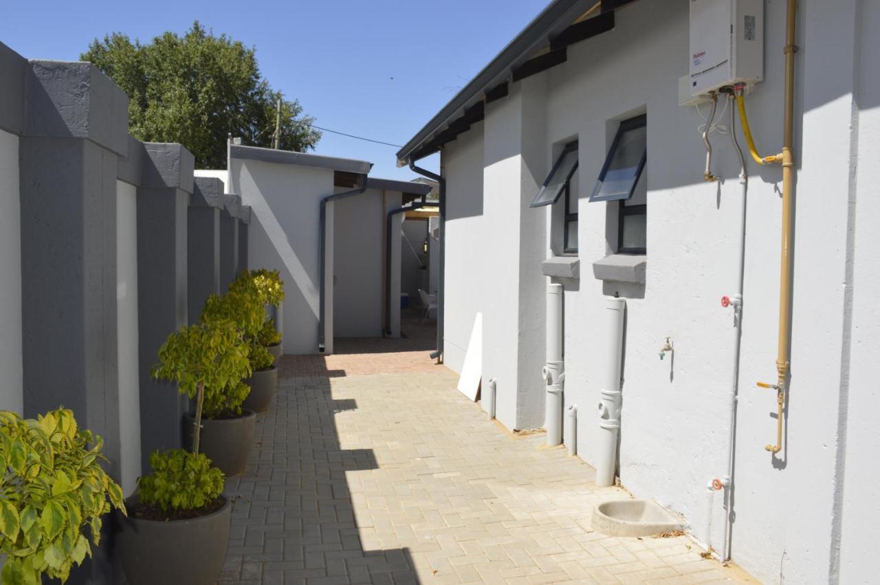Explorer Backpackers Johannesburg Exterior photo